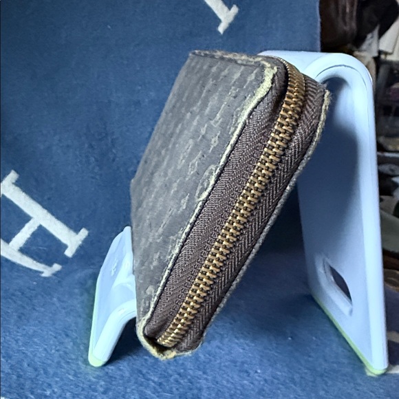 Louis Vuitton Brown Monogram Wallet - Picture 4 of 10